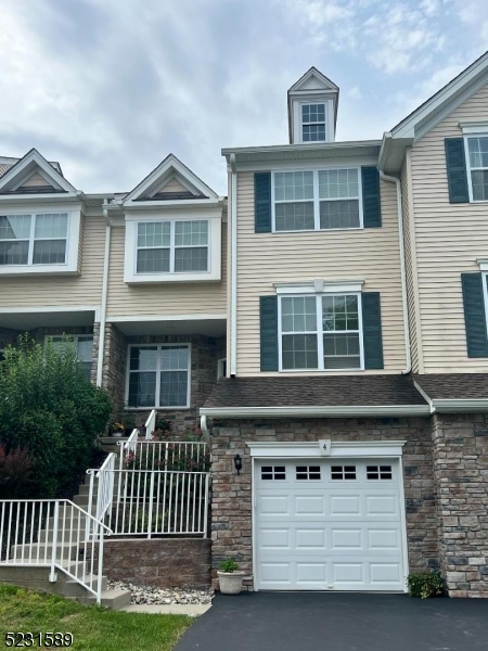 Morris Chase - Residential Lease