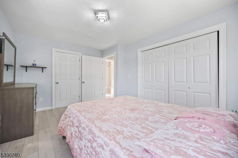 Ewing Twp., New Jersey 08638, United States, 3 Bedrooms Bedrooms, ,2 BathroomsBathrooms,Residential,Pending,226754