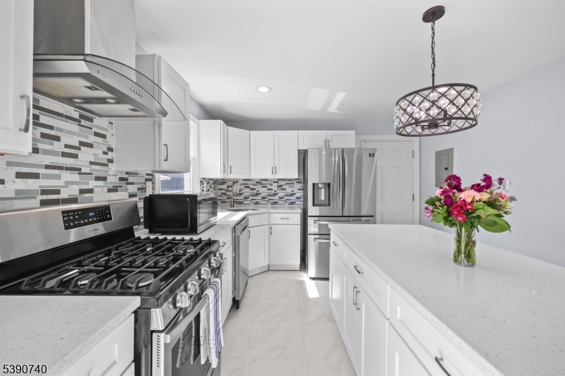 Ewing Twp., New Jersey 08638, United States, 3 Bedrooms Bedrooms, ,2 BathroomsBathrooms,Residential,Pending,226754