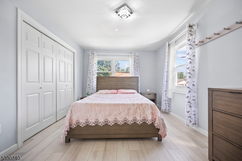 Ewing Twp., New Jersey 08638, United States, 3 Bedrooms Bedrooms, ,2 BathroomsBathrooms,Residential,Pending,226754