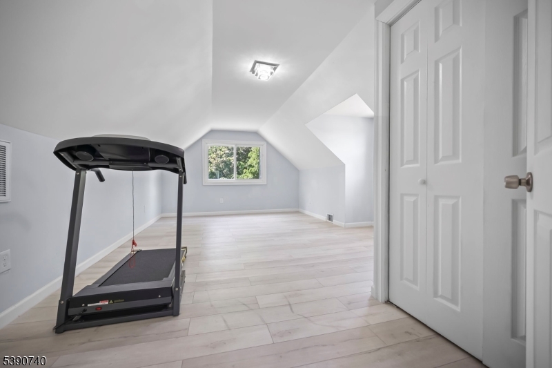 Ewing Twp., New Jersey 08638, United States, 3 Bedrooms Bedrooms, ,2 BathroomsBathrooms,Residential,Pending,226754