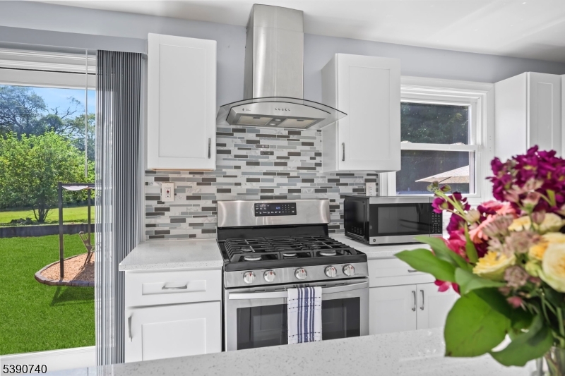 Ewing Twp., New Jersey 08638, United States, 3 Bedrooms Bedrooms, ,2 BathroomsBathrooms,Residential,Pending,226754