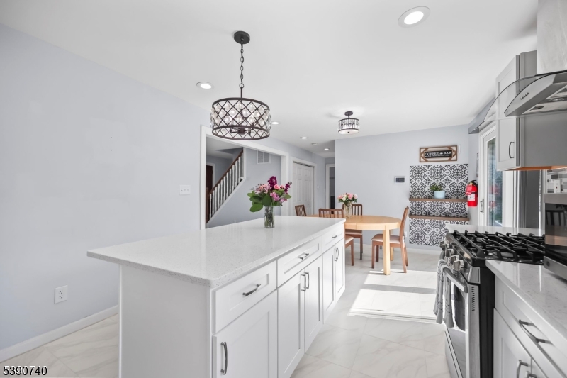 Ewing Twp., New Jersey 08638, United States, 3 Bedrooms Bedrooms, ,2 BathroomsBathrooms,Residential,Pending,226754