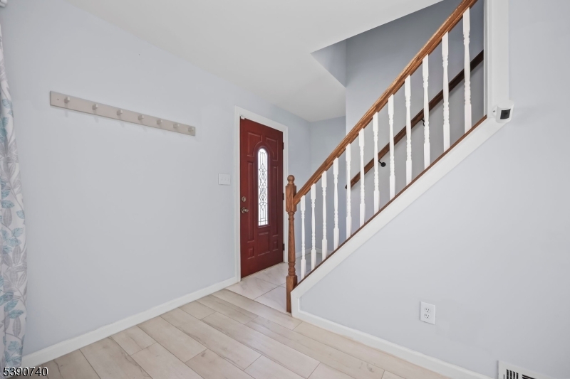 Ewing Twp., New Jersey 08638, United States, 3 Bedrooms Bedrooms, ,2 BathroomsBathrooms,Residential,Pending,226754