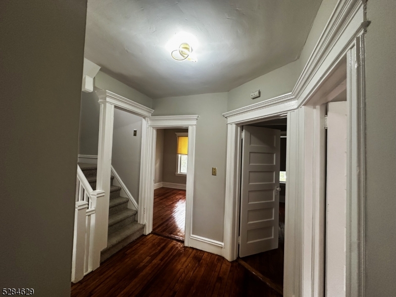 East Orange City, New Jersey 07017, United States, 6 Bedrooms Bedrooms, ,3 BathroomsBathrooms,Residential,Pending,58566