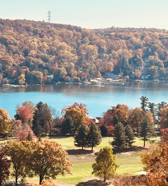 Sparta Twp., New Jersey 07871, United States, 2 Bedrooms Bedrooms, ,2 BathroomsBathrooms,Residential,Active,48640