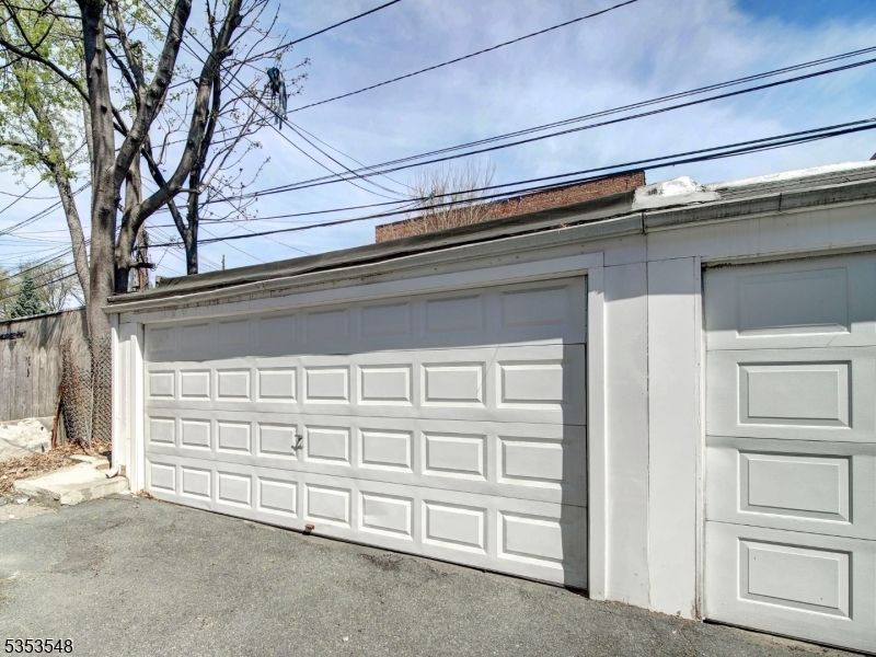 Elmwood - Residential Income