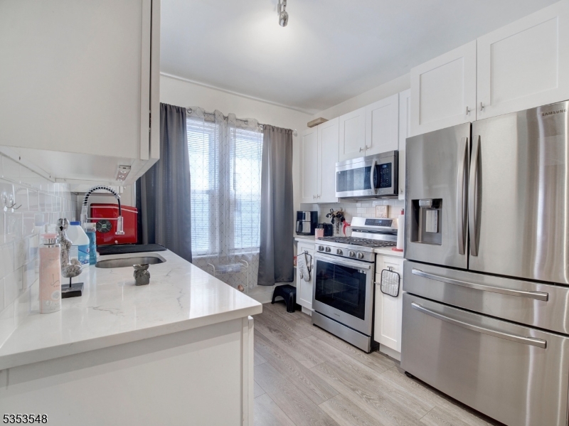 Elmwood - Residential Income