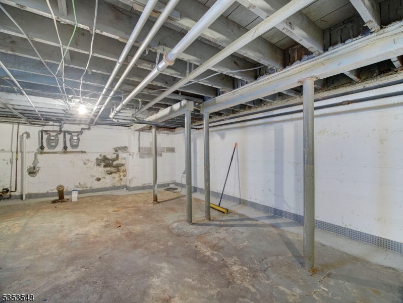 Elmwood - Residential Income