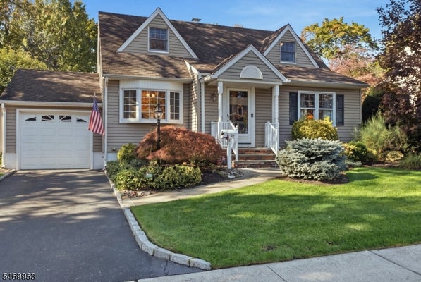5-22 HAZEL PL, FAIR LAWN, NJ 07410 - Image d77bbd913510e1a88afff1d819e4e357/2705721159