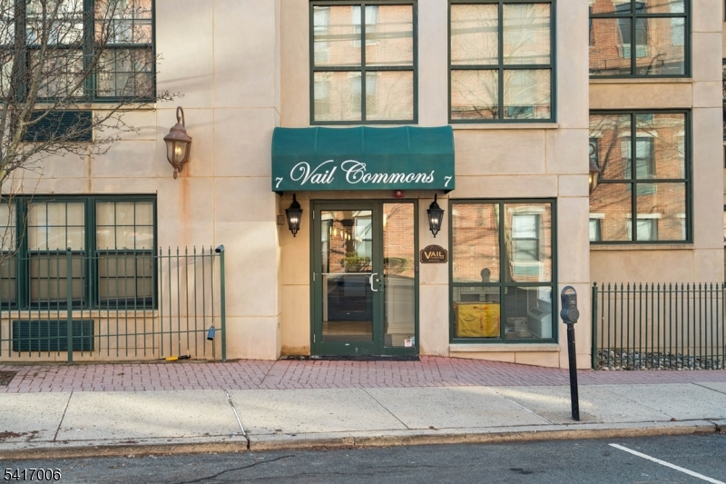 Vail Commons - Residential Lease