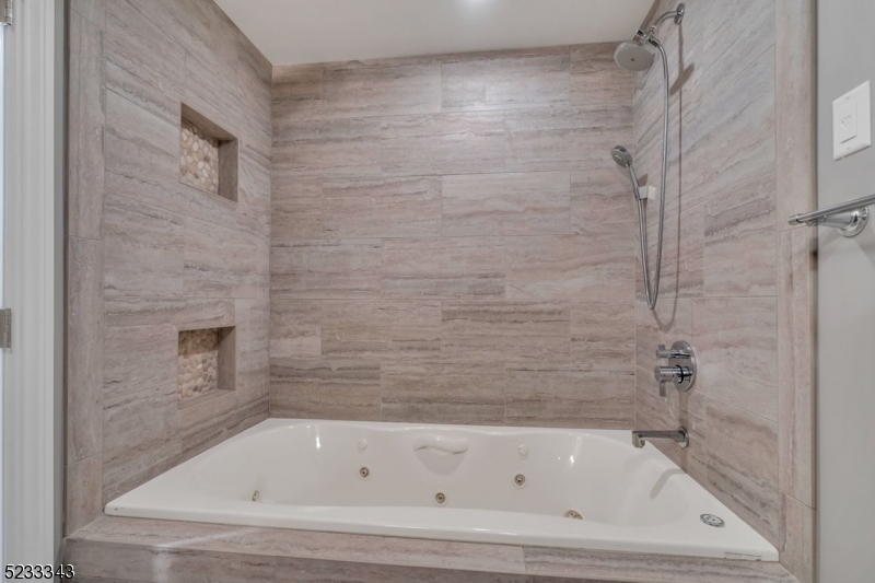 Rolling Hill - Residential