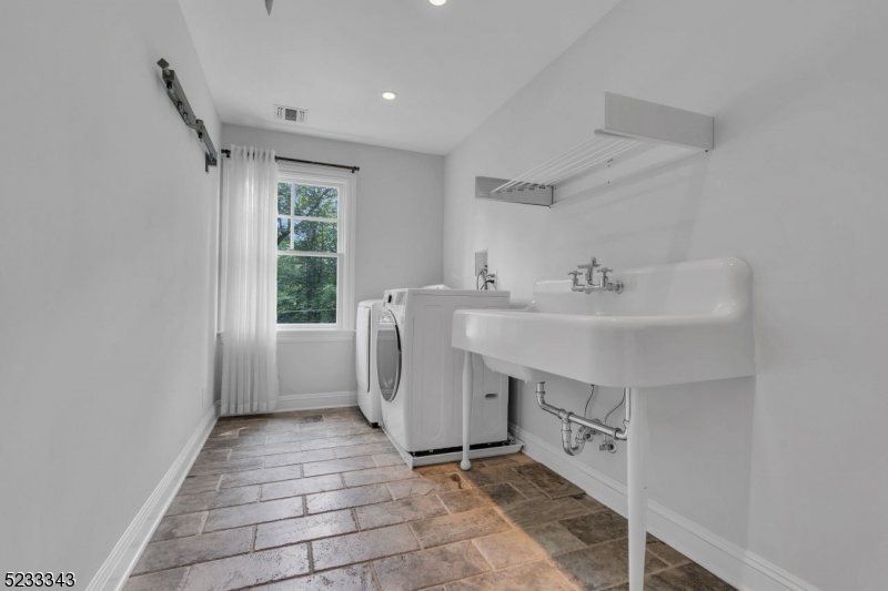 Rolling Hill - Residential