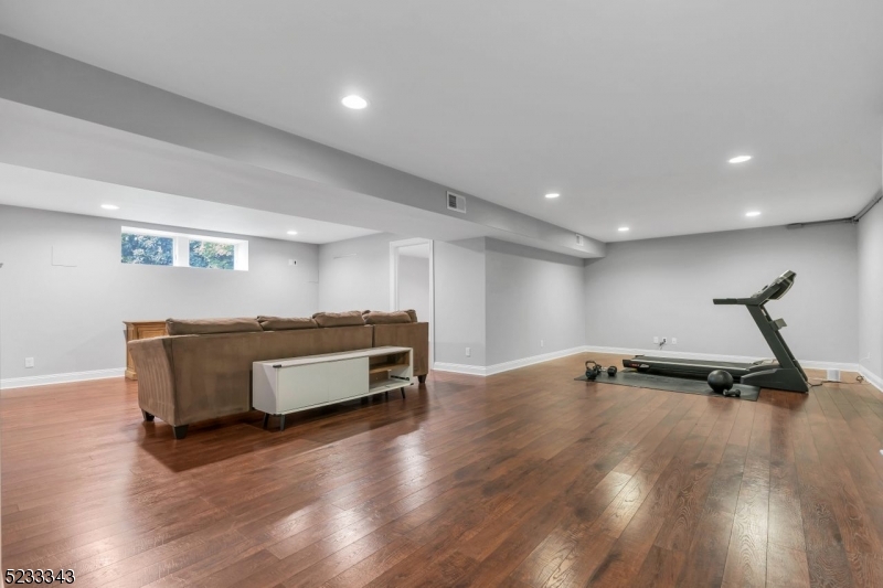 Rolling Hill - Residential