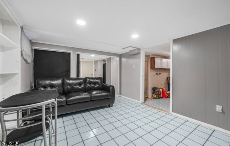 Forest Hill - Residential