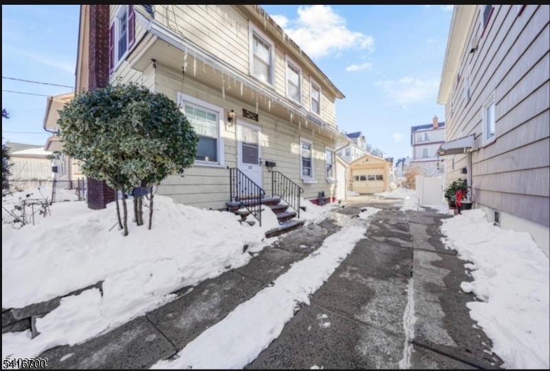 Forest Hill - Residential