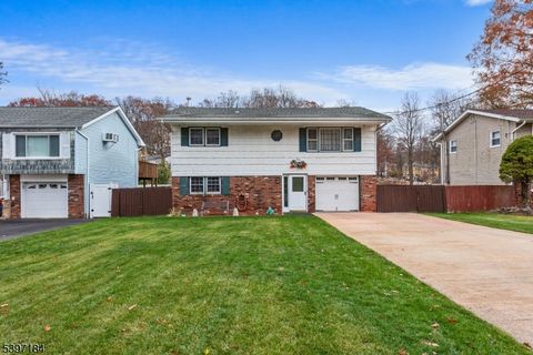 7 Tobyhanna Trl, Hopatcong Boro, NJ 07843 - #: 3997791