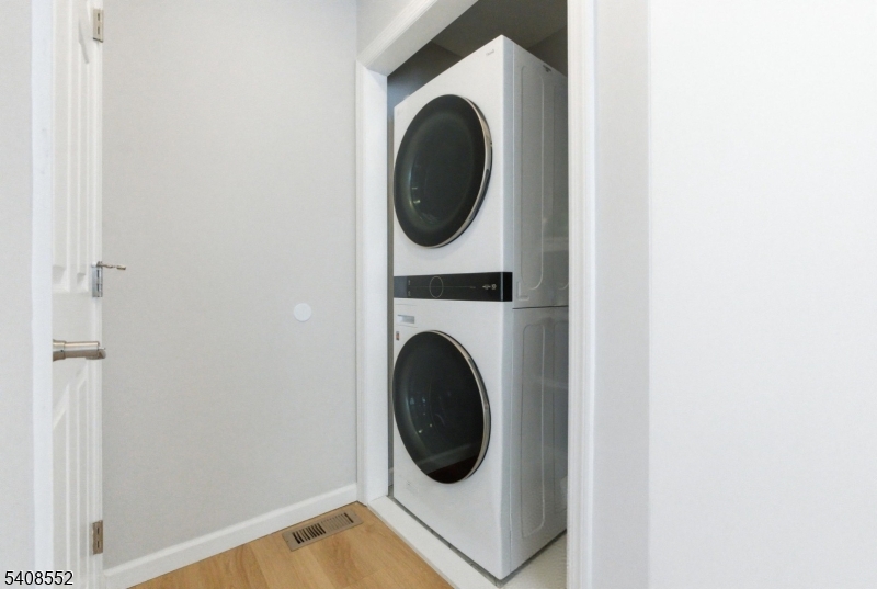 Silver Lake - Residential