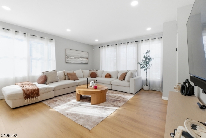 Silver Lake - Residential