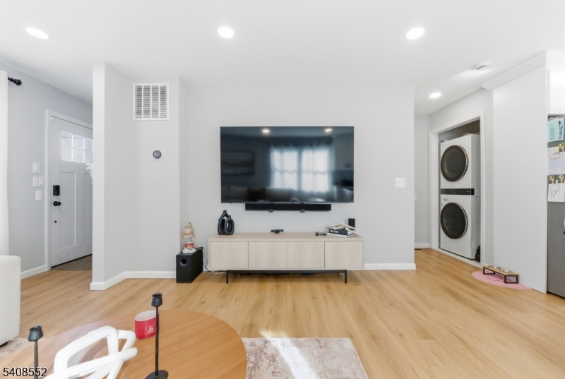 Silver Lake - Residential