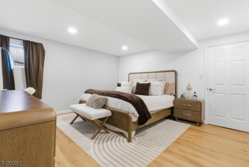 Silver Lake - Residential