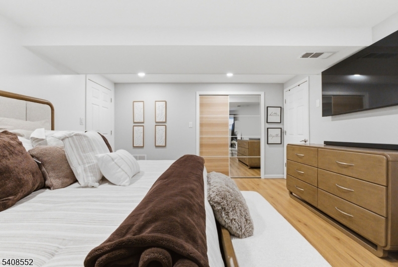 Silver Lake - Residential