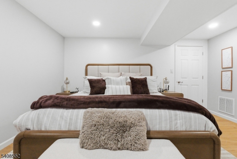 Silver Lake - Residential