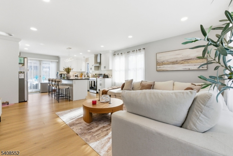 Silver Lake - Residential