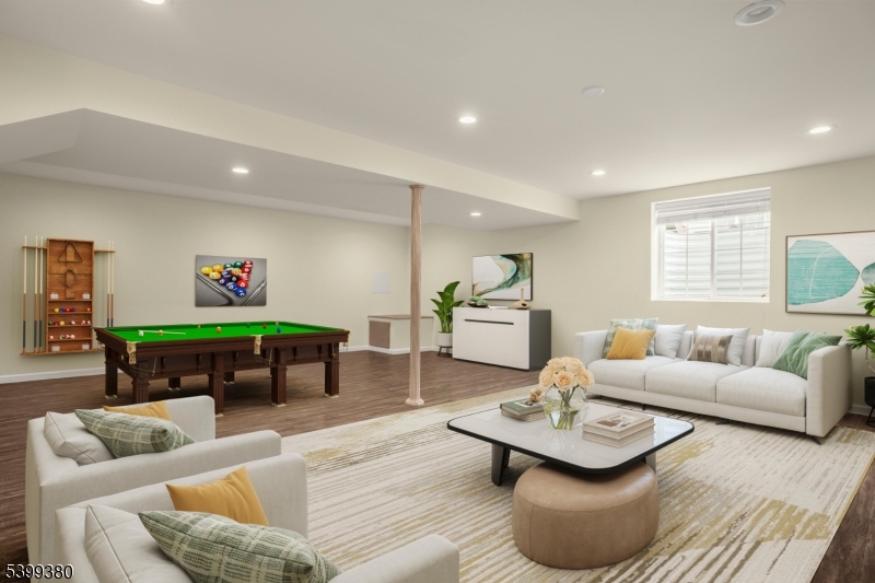 MONTGOMERY RIDGE - Residential