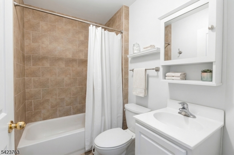 Garret Mountain Estates - Residential