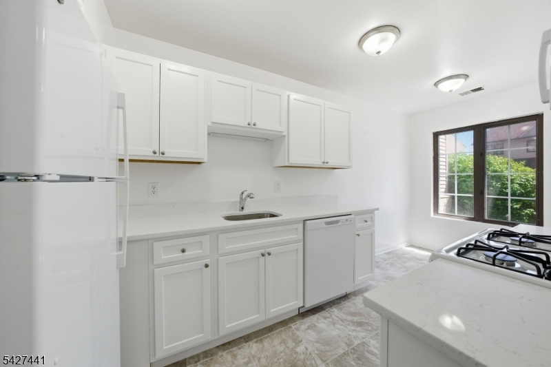 Deer Hill Village - Residential Lease