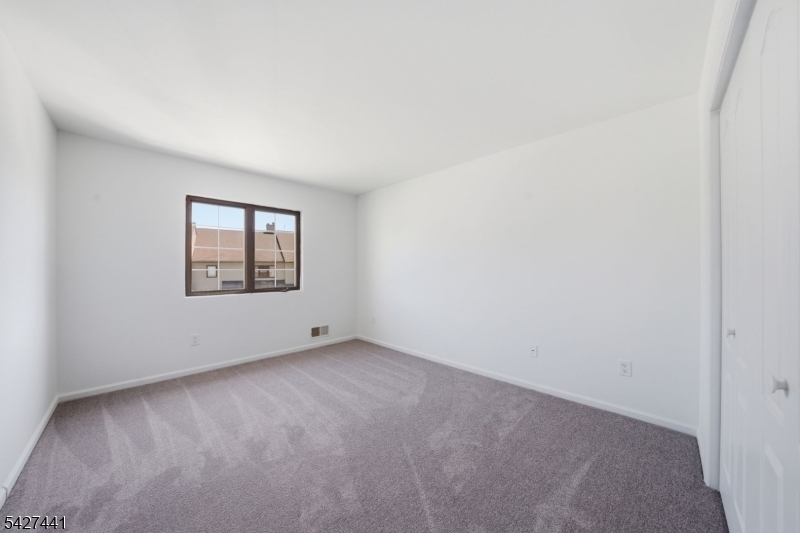 Deer Hill Village - Residential Lease
