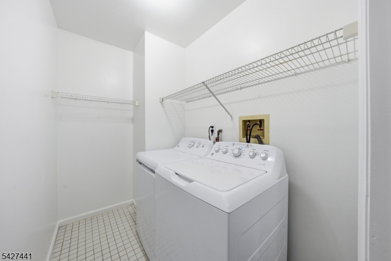Deer Hill Village - Residential Lease