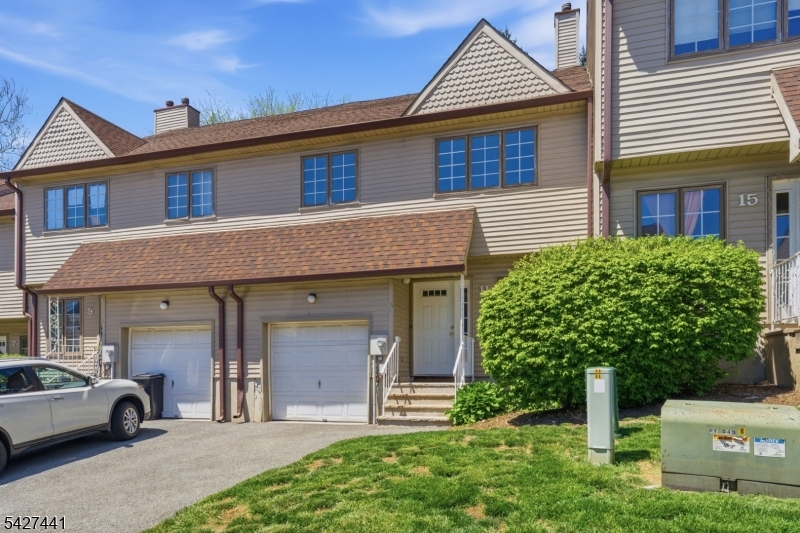 Deer Hill Village - Residential Lease