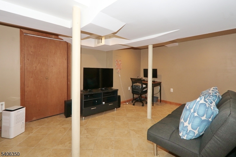 Munsee Pond - Residential