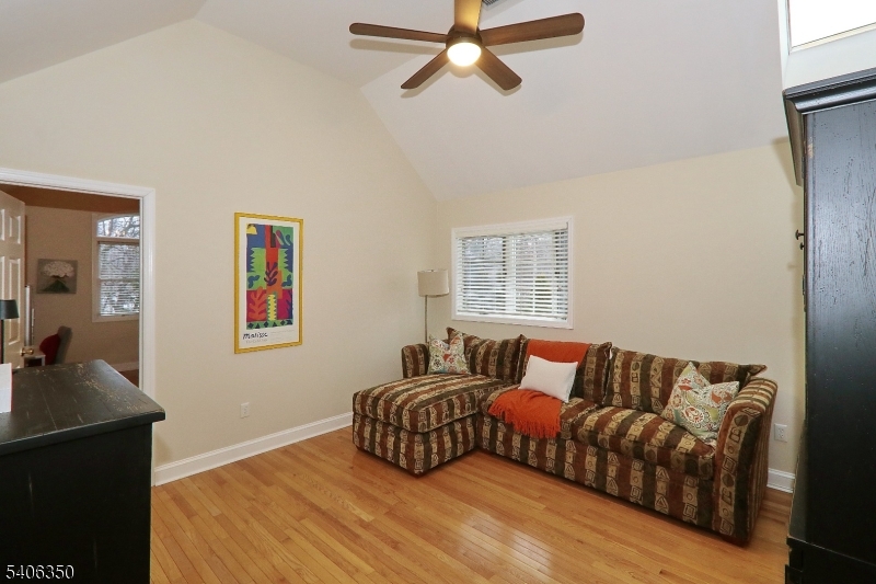 Munsee Pond - Residential