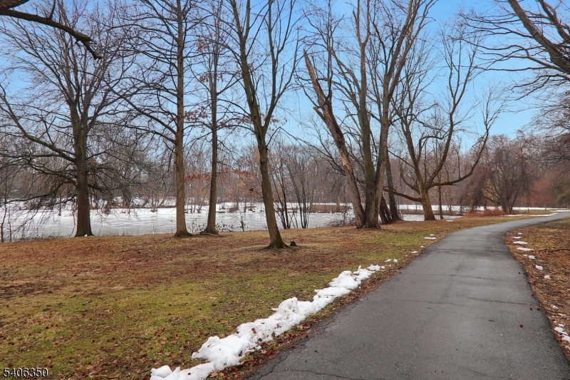 Munsee Pond - Residential