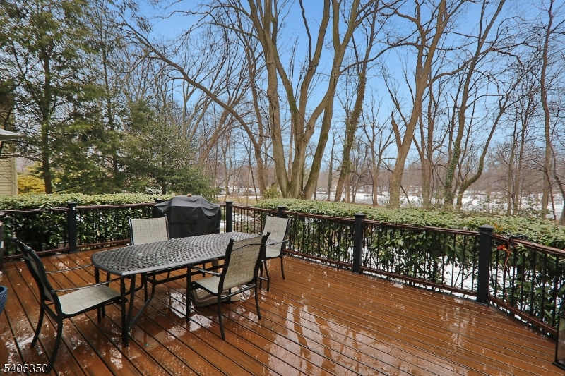 Munsee Pond - Residential