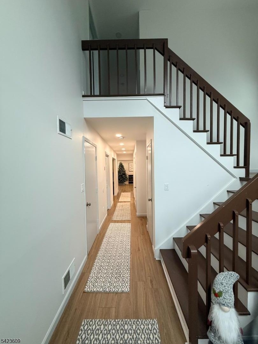 CASTLE RIDGE - Residential Lease