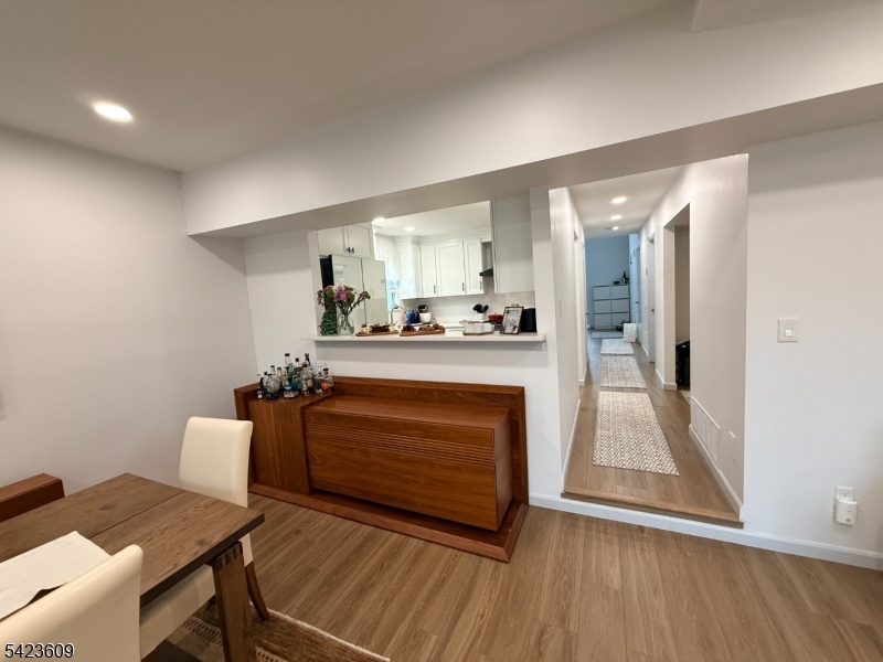 CASTLE RIDGE - Residential Lease