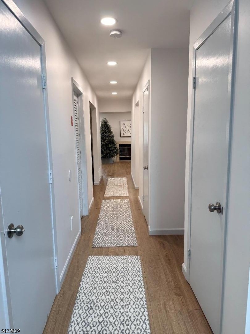 CASTLE RIDGE - Residential Lease