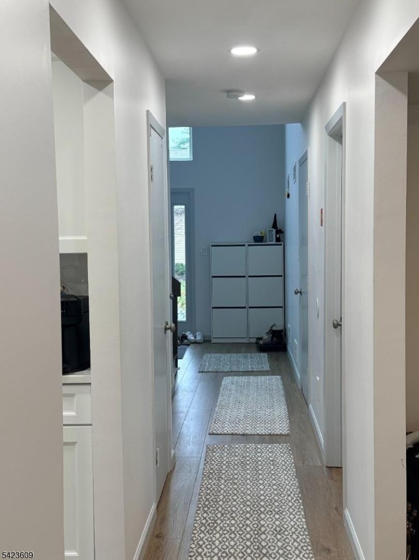 CASTLE RIDGE - Residential Lease