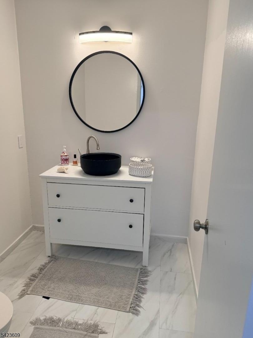 CASTLE RIDGE - Residential Lease