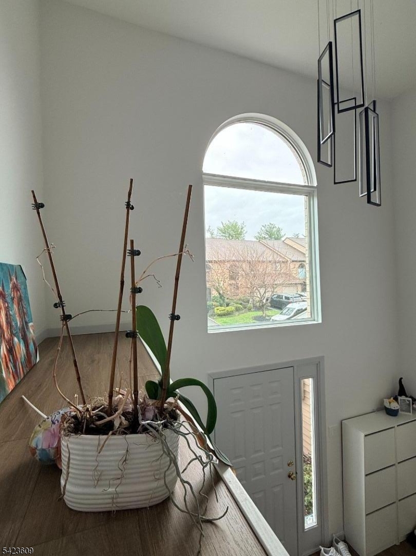 CASTLE RIDGE - Residential Lease