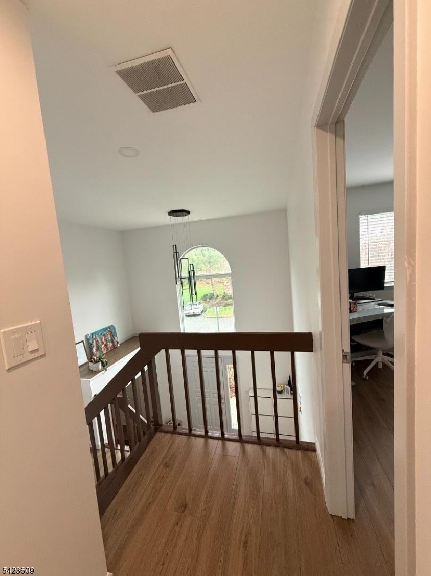 CASTLE RIDGE - Residential Lease