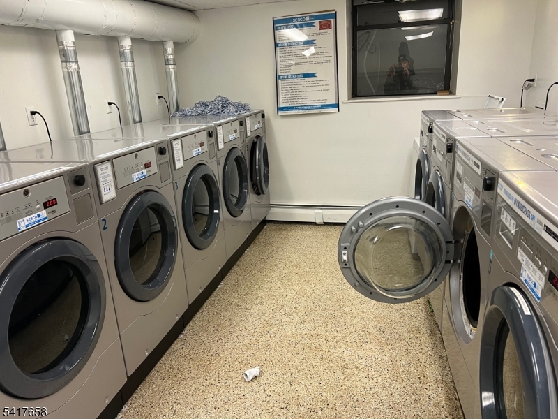 Parc West Condominium Assoc - Residential