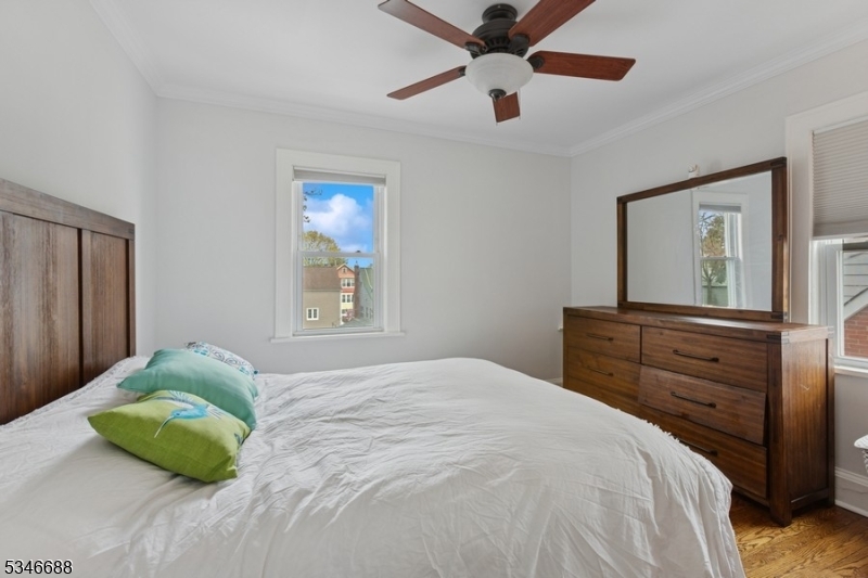 Linden City, New Jersey 07036, United States, 3 Bedrooms Bedrooms, ,2 BathroomsBathrooms,Residential,Pending,113926