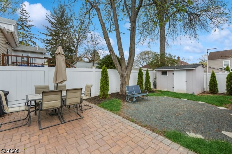 Linden City, New Jersey 07036, United States, 3 Bedrooms Bedrooms, ,2 BathroomsBathrooms,Residential,Pending,113926