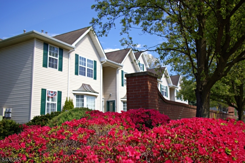 Chanda Arms - Residential