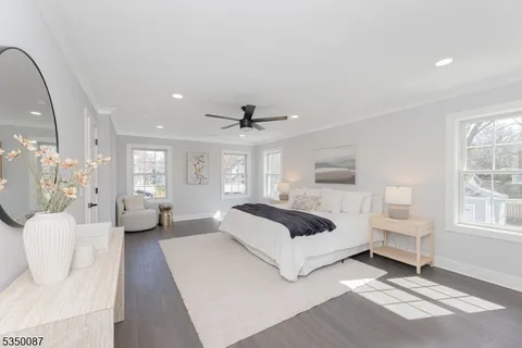 MLS: 3956183